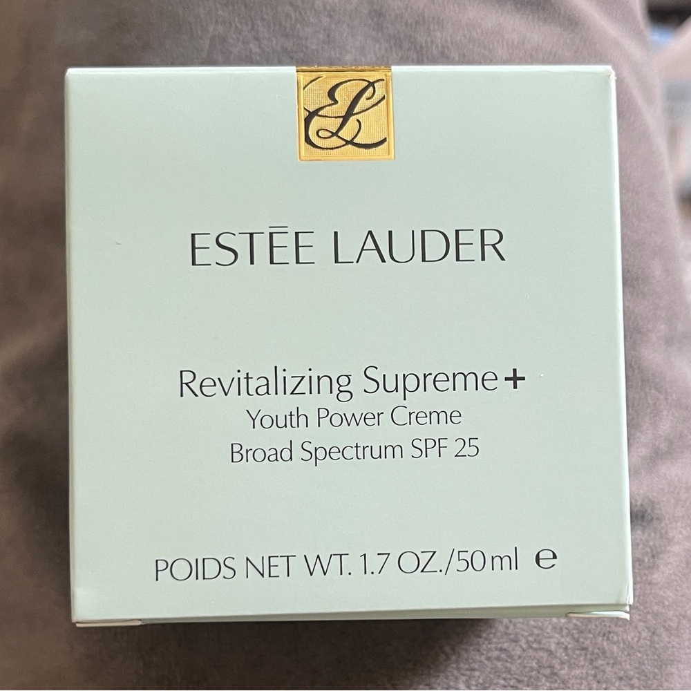 Estée Lauder Revitalizing supreme+ spf 25